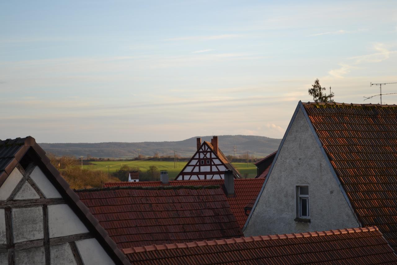 Hotel-Gasthof Rotes Ross Markt Einersheim Bagian luar foto