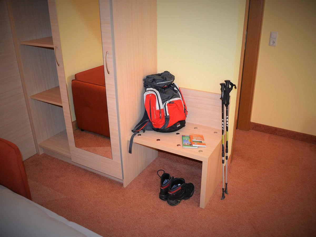 Hotel-Gasthof Rotes Ross Markt Einersheim Bagian luar foto