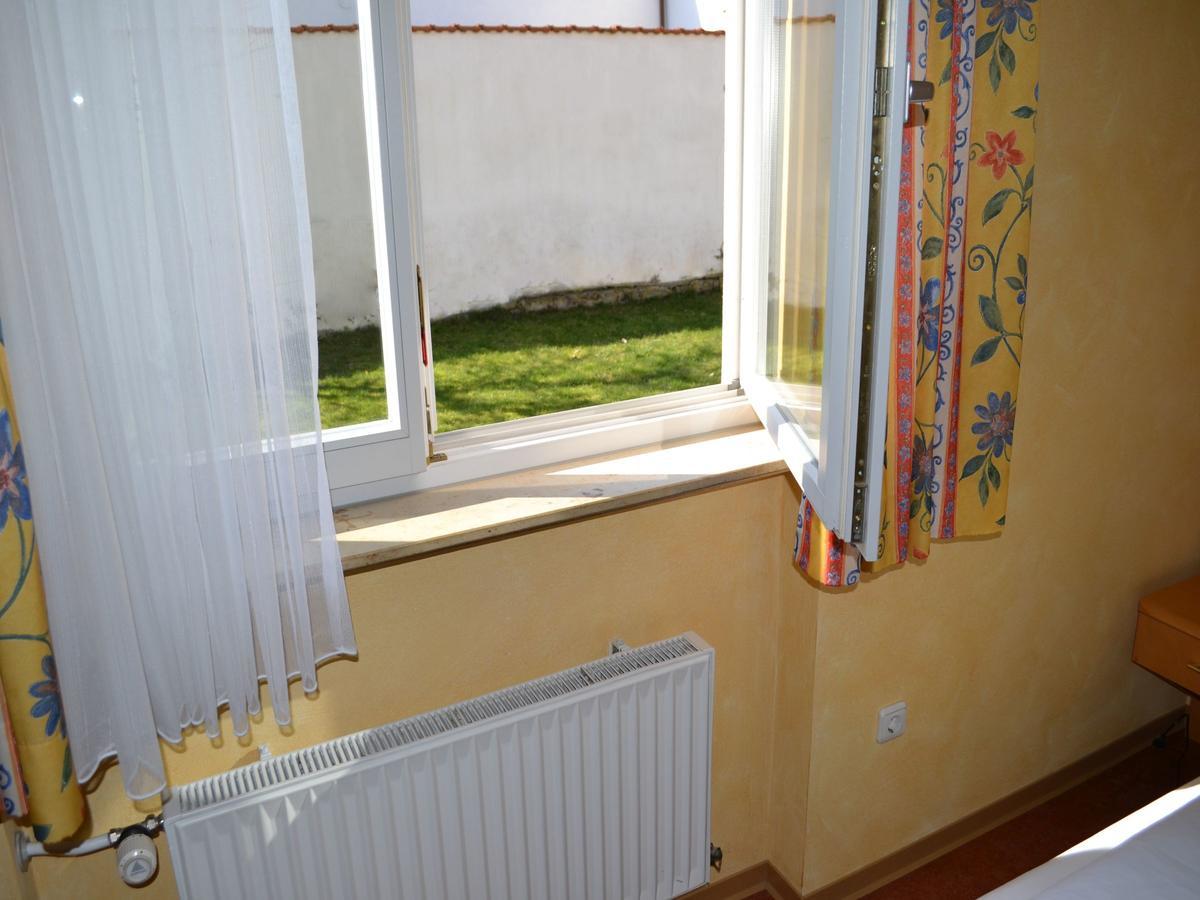 Hotel-Gasthof Rotes Ross Markt Einersheim Bagian luar foto