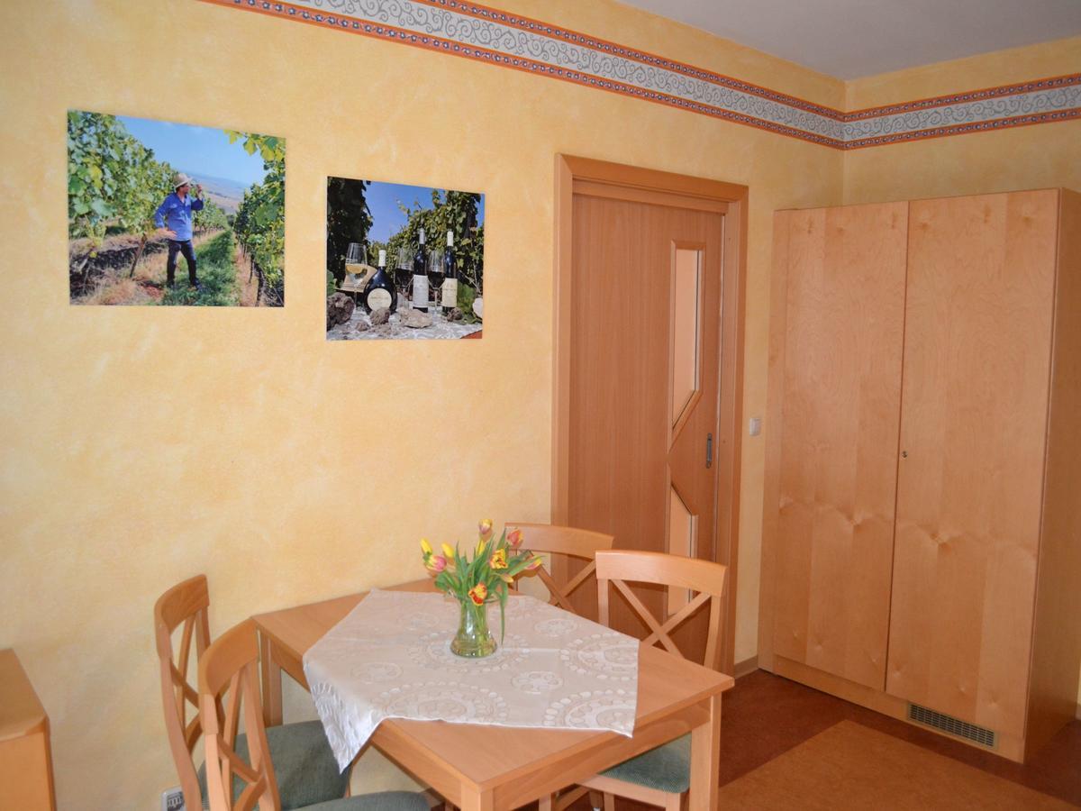 Hotel-Gasthof Rotes Ross Markt Einersheim Bagian luar foto