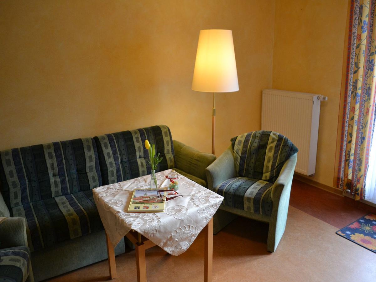 Hotel-Gasthof Rotes Ross Markt Einersheim Bagian luar foto
